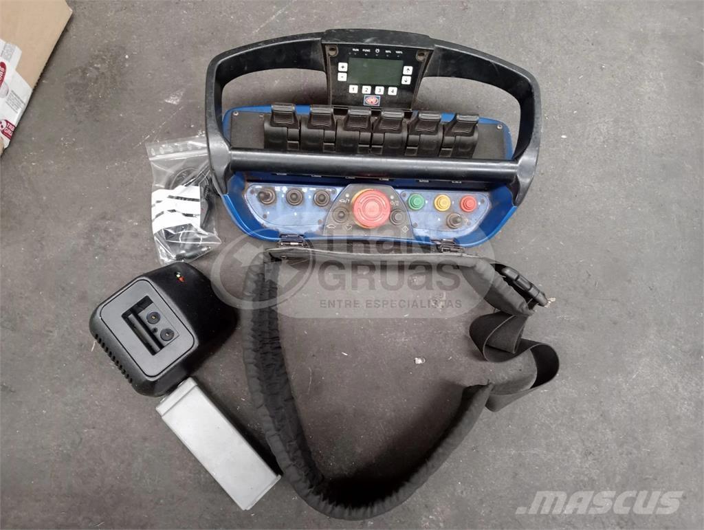 HMF 1520 K4 随车折臂吊