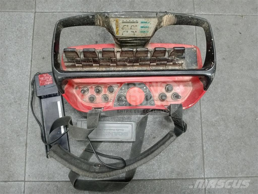 Palfinger PK 36002 随车折臂吊