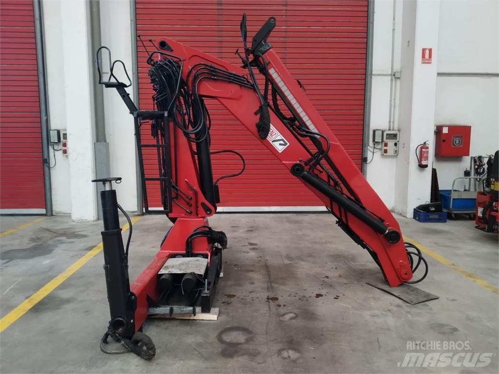 Penz 9100H 起重机和装载机