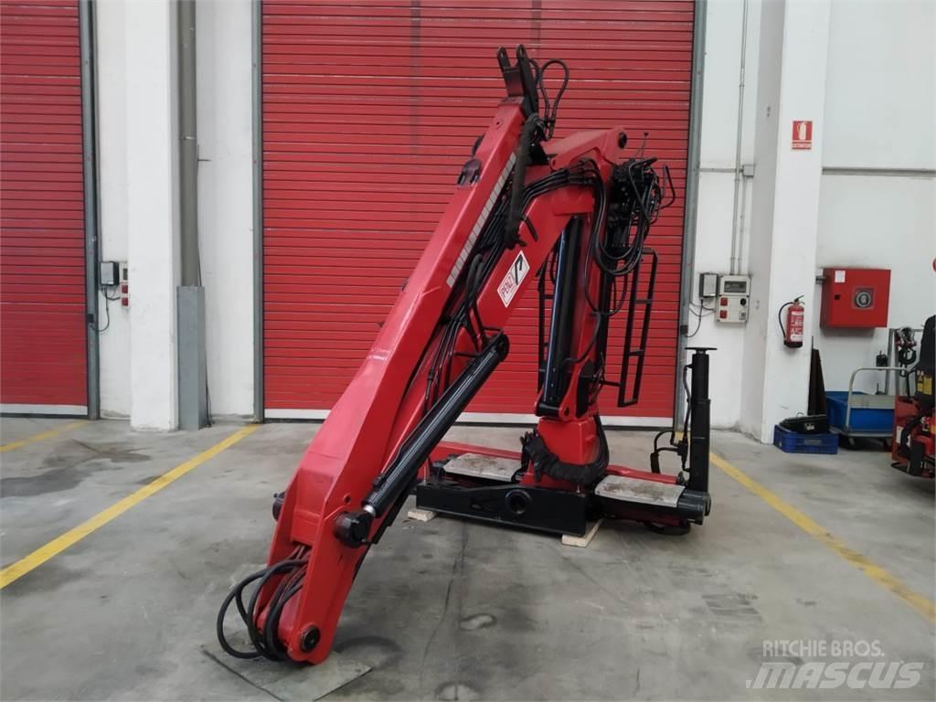Penz 9100H 起重机和装载机