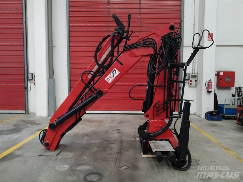 Penz 9100H 起重机和装载机