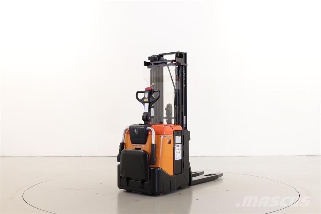 BT SPE125L 手推堆垛车