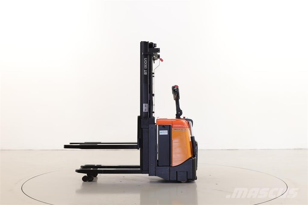 BT SPE125L 手推堆垛车