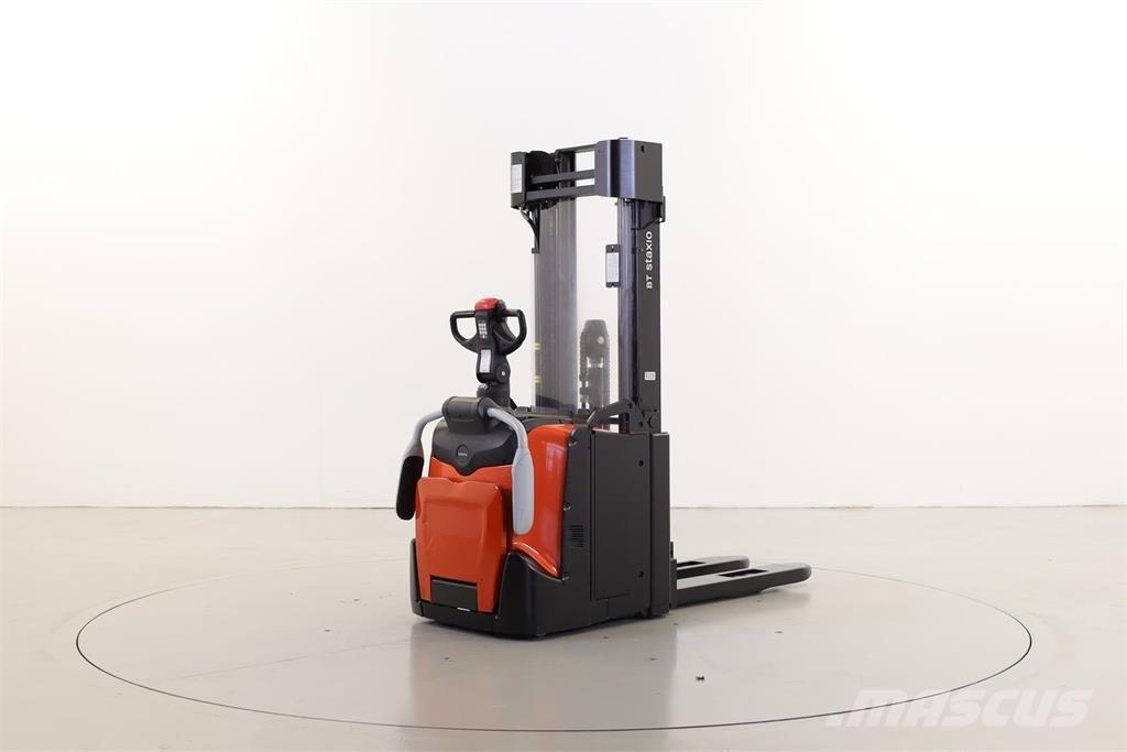 BT SPE140 L 手推堆垛车