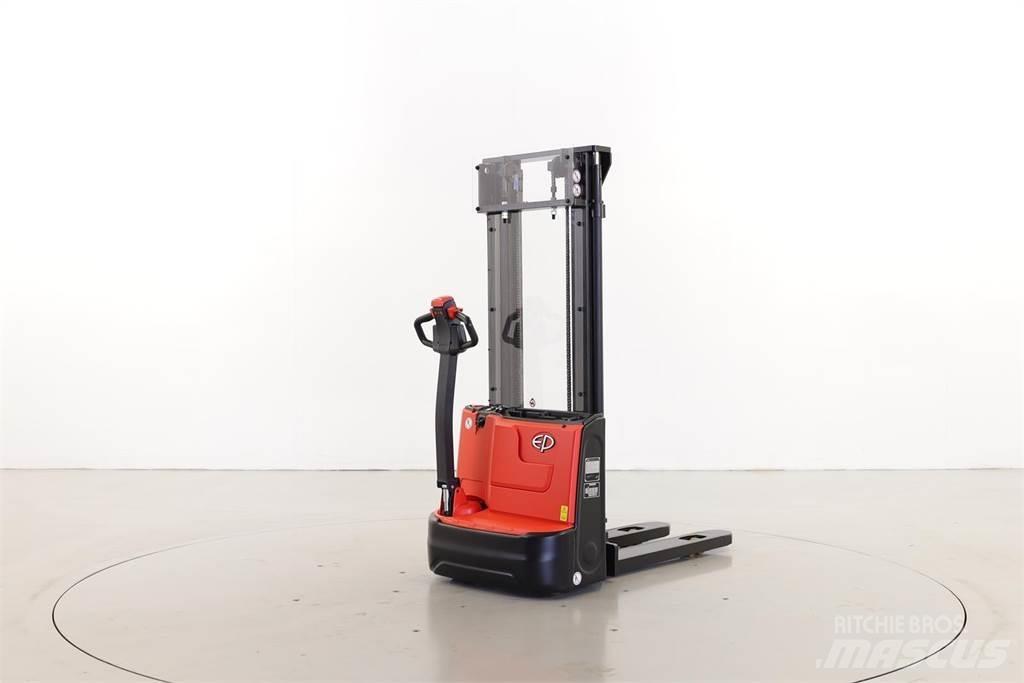 EP ESA121 手推堆垛车