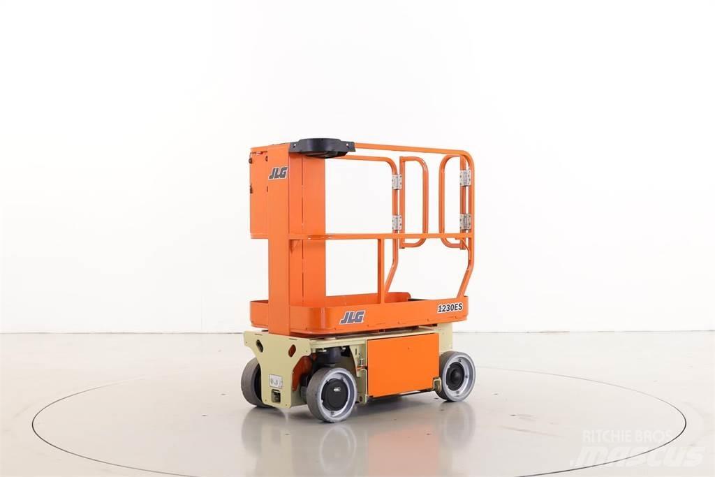 JLG 1230ES 客货电梯