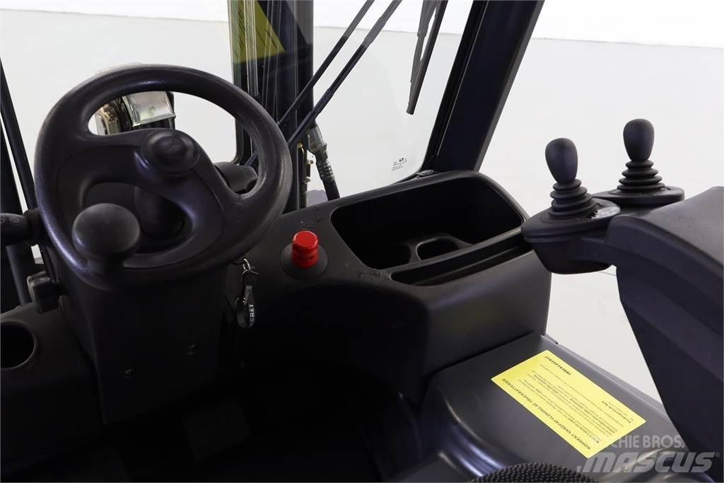 Linde E16L-01 电动叉车