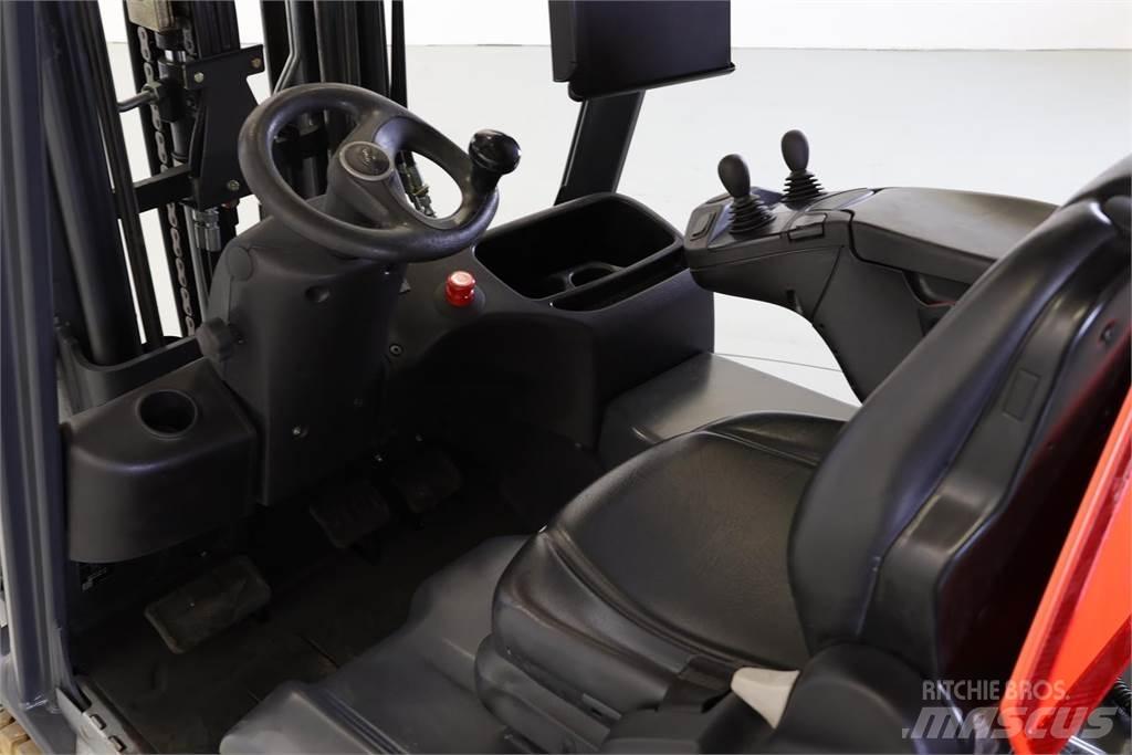 Linde E16P-02 电动叉车