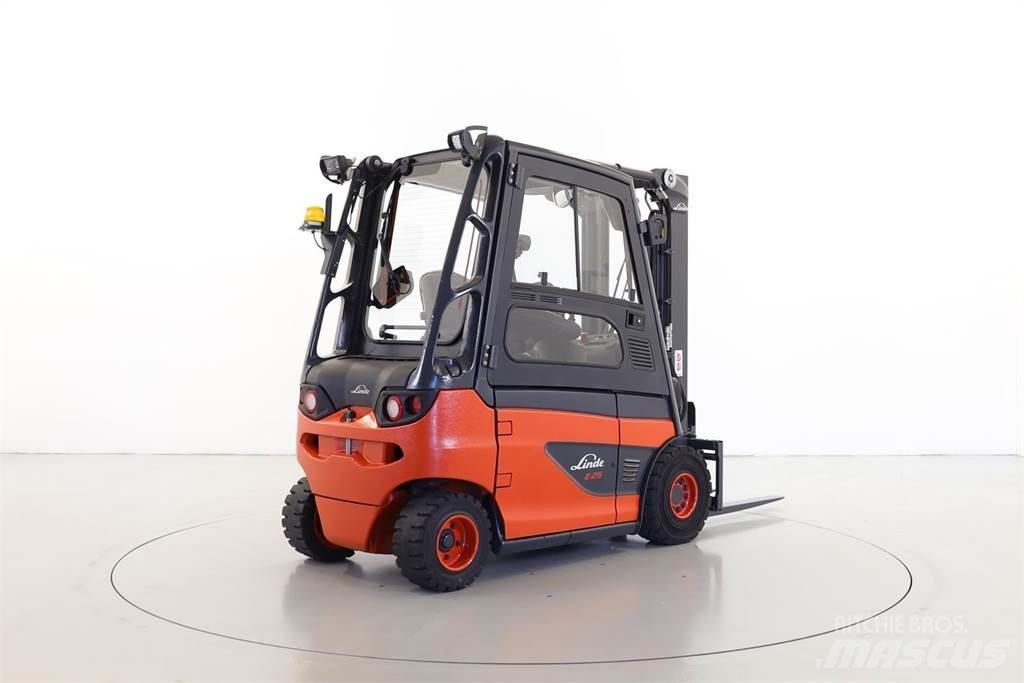 Linde E25-01 387 电动叉车