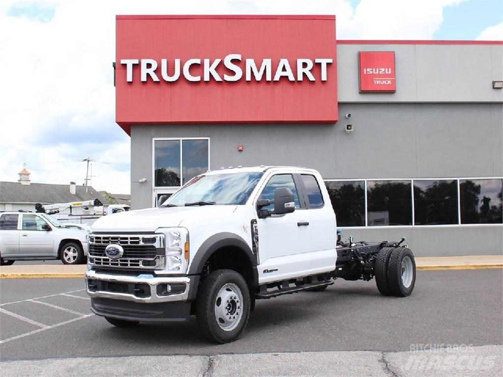Ford F550 平板车
