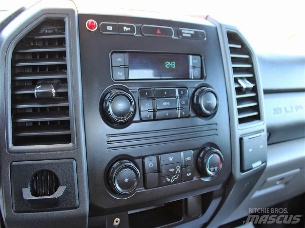 Ford F550 车载式高空作业车