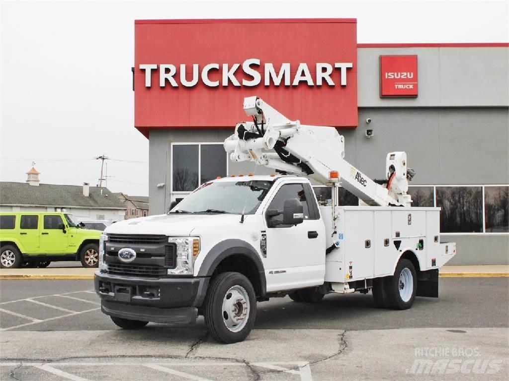 Ford F550 车载式高空作业车