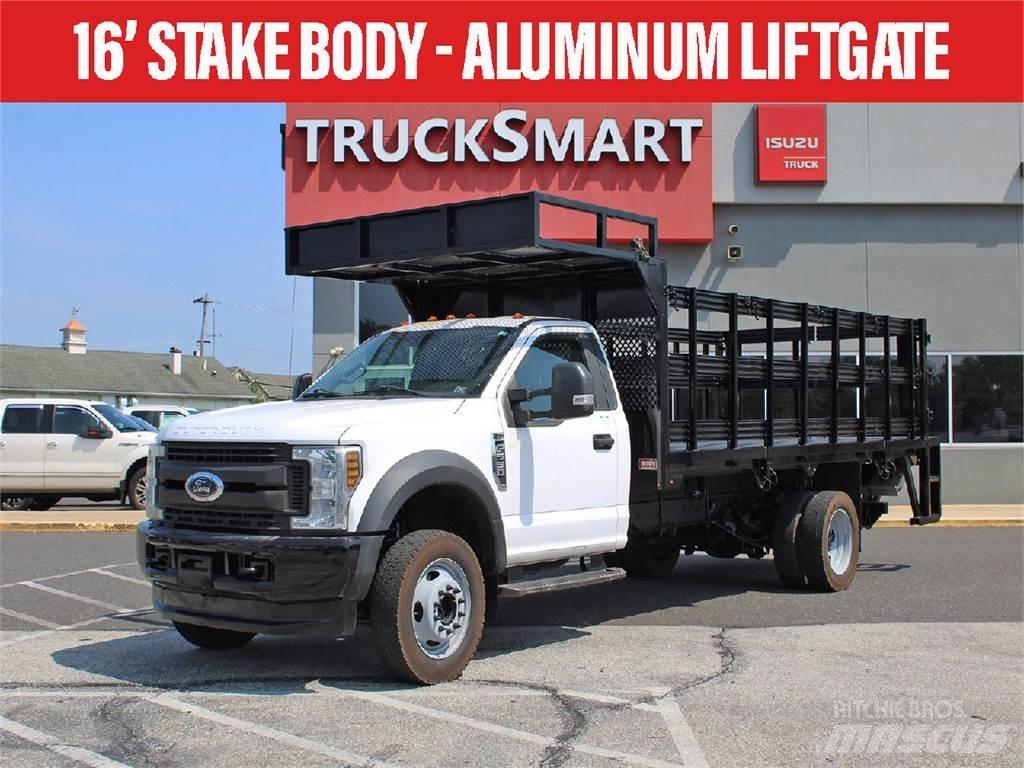 Ford F550 平板栏板货车