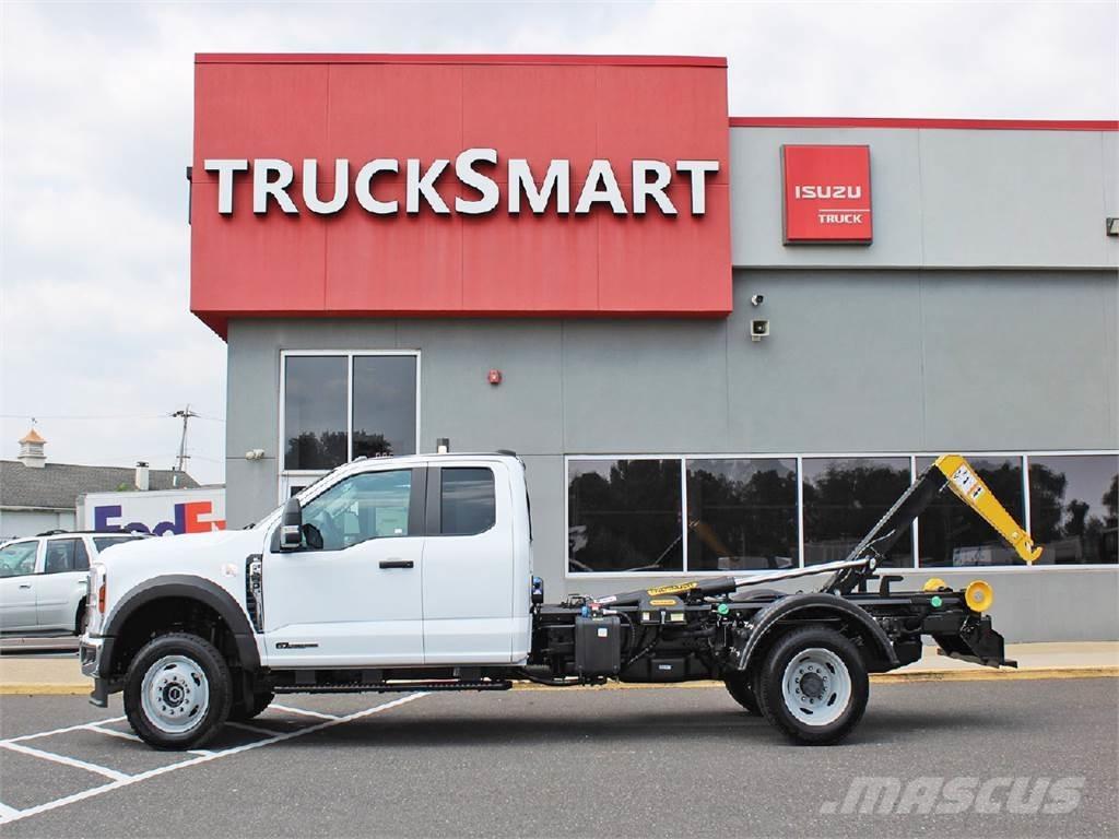 Ford F550 自卸式货车