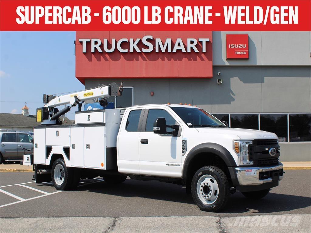 Ford F550 起重车