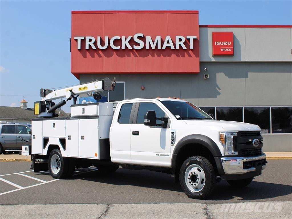 Ford F550 起重车