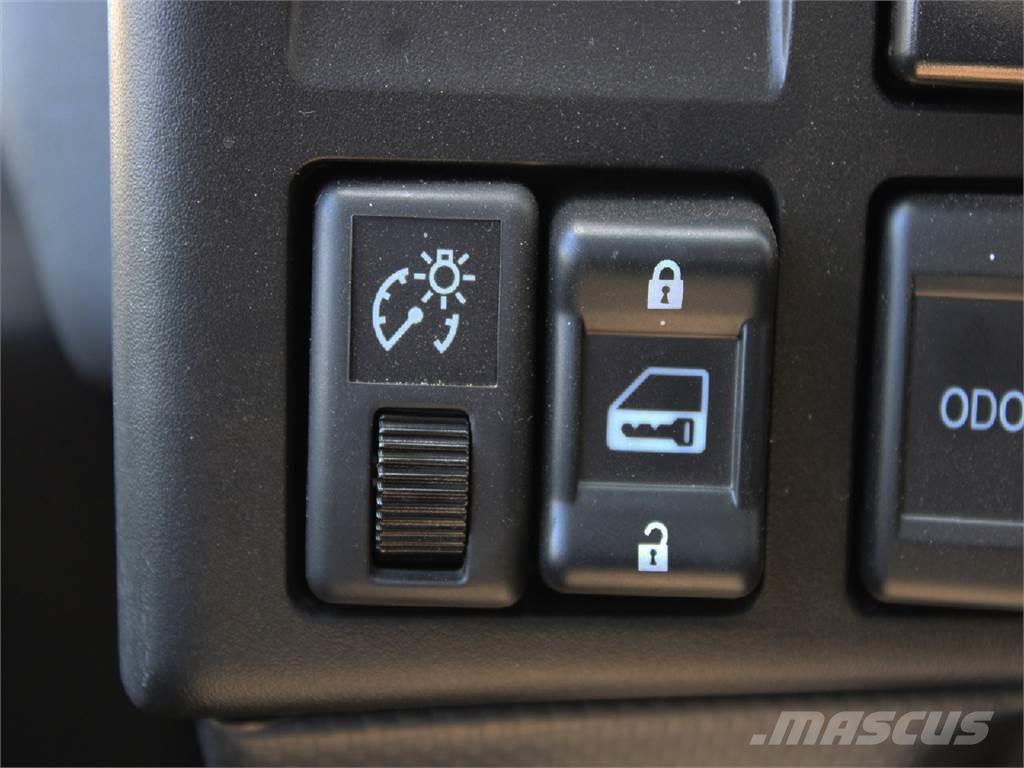 Isuzu NPR-HD 工程吊钩车
