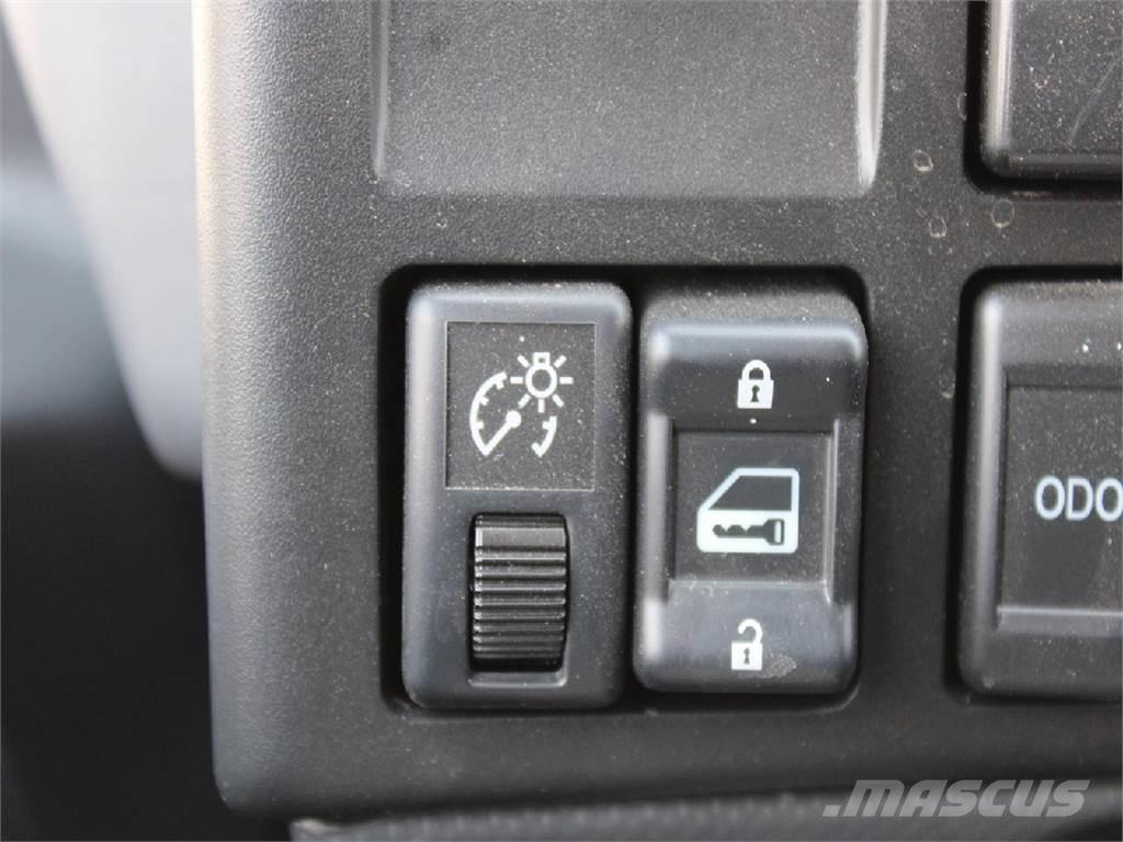 Isuzu NPR-HD 工程吊钩车