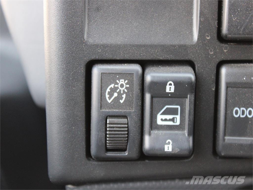 Isuzu NPR-HD 工程吊钩车
