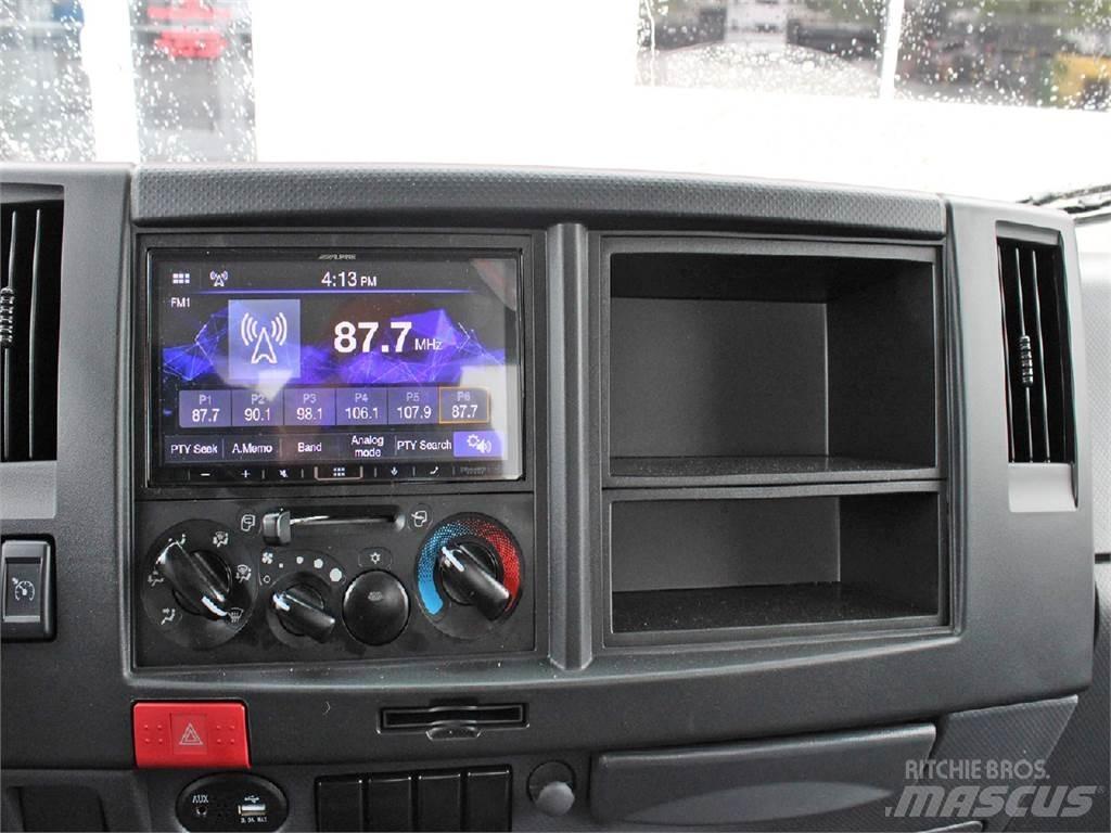Isuzu NRR 厢式货车