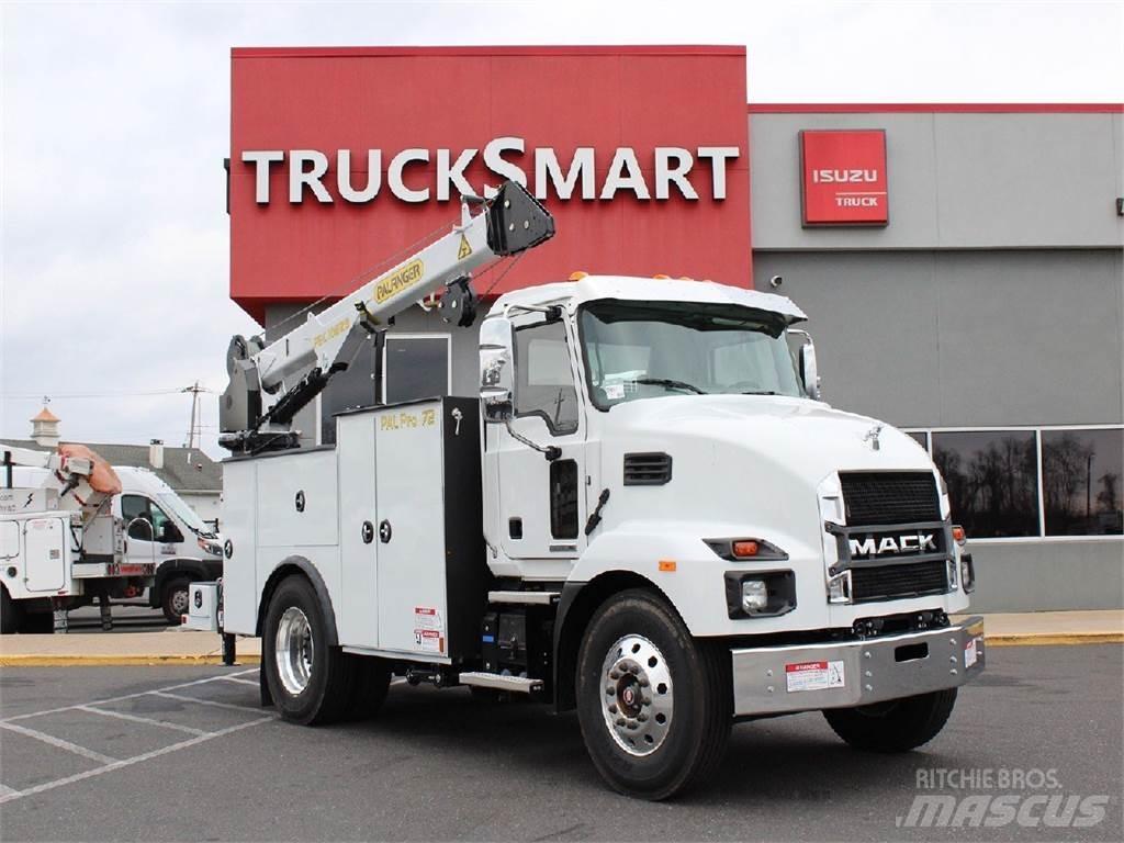 Mack MD6 救援车