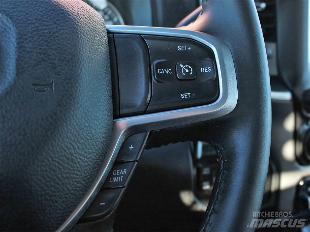 RAM 5500 工程吊钩车