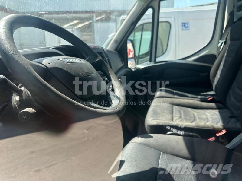 Iveco 72C18 冷藏车