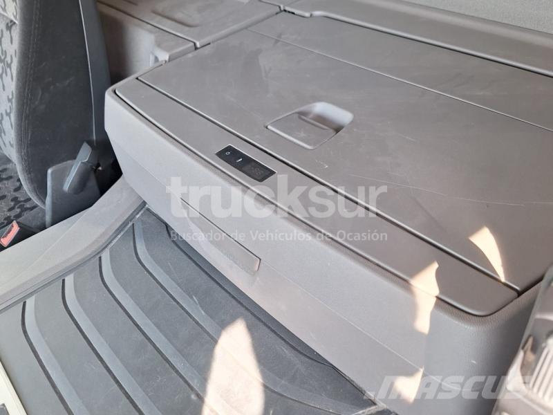 Scania P450 牵引车