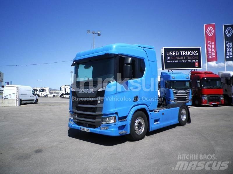 Scania R450 牵引车