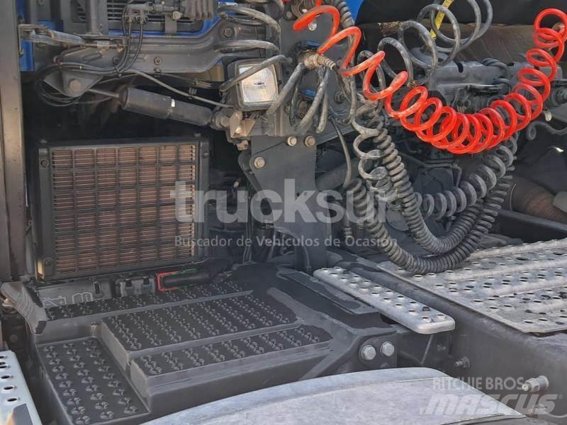 Scania R450 牵引车