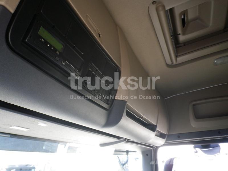 Scania R450 牵引车