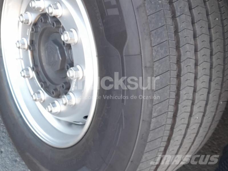 Scania R450 牵引车