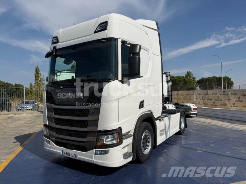 Scania R450 牵引车