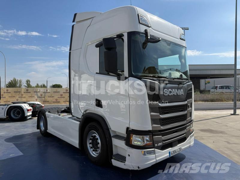 Scania R450 牵引车
