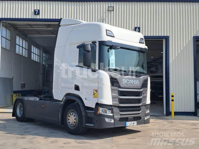 Scania R460 牵引车