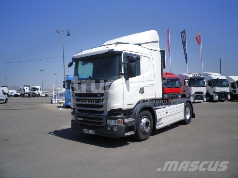 Scania R490 牵引车