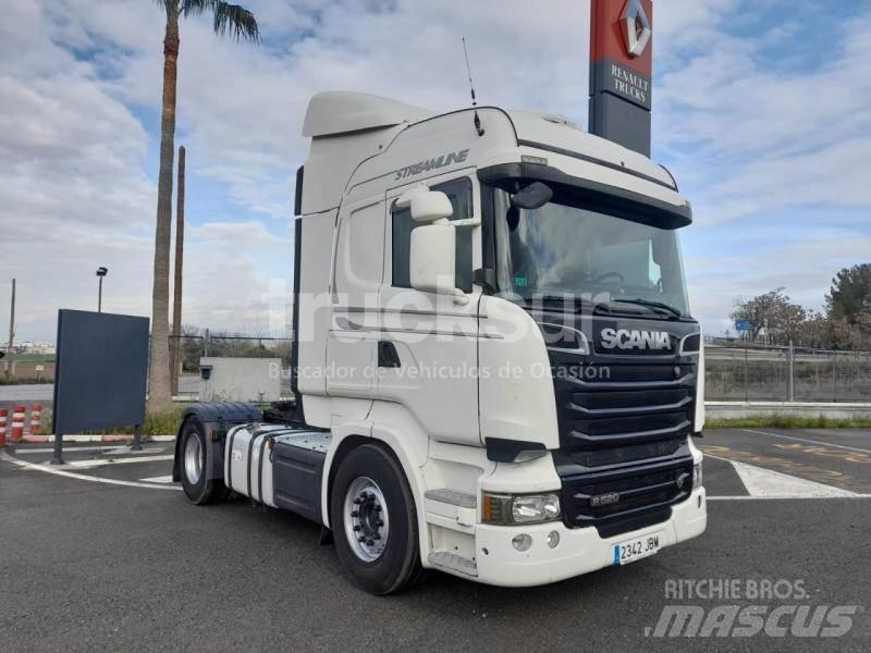 Scania R520 牵引车