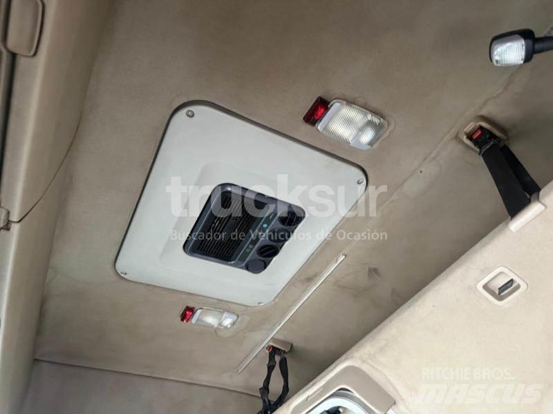 Scania R520 牵引车