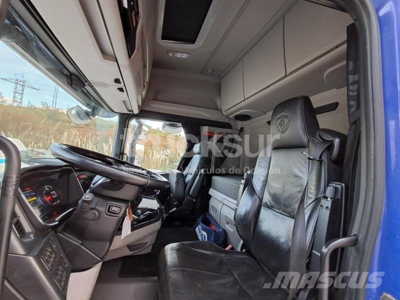 Scania R530 平板车