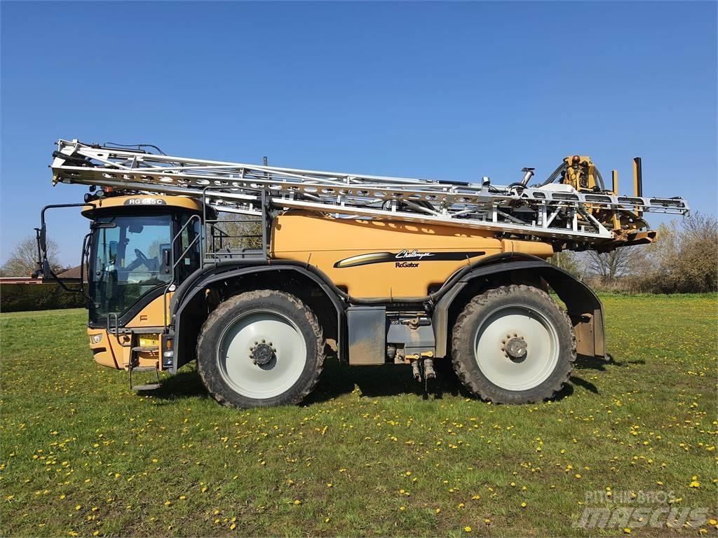 Challenger RG645C 牵引式喷雾机