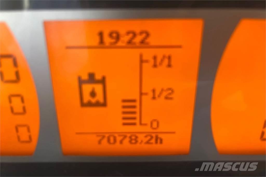 Fendt 718 拖拉机/农用车