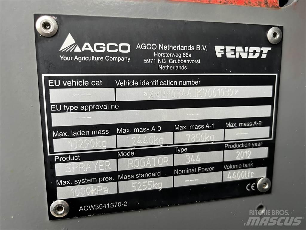 Fendt RG344 牵引式喷雾机