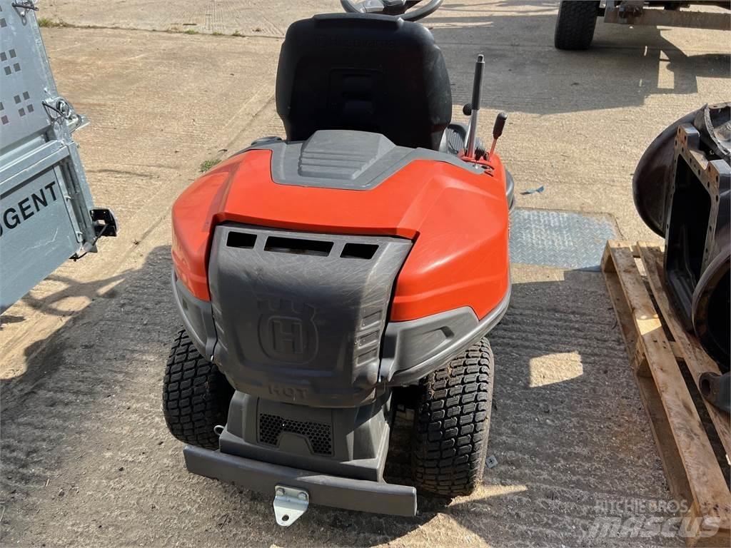 Husqvarna R216 割草机