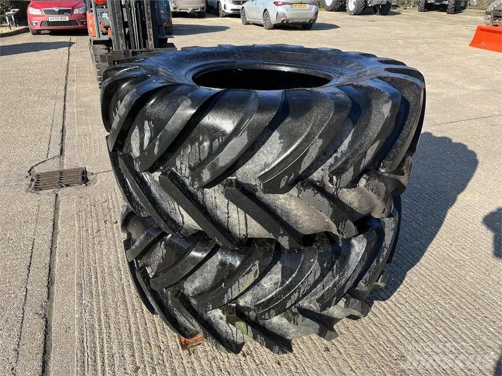 Michelin TYRES. 轮胎、车轮、轮圈