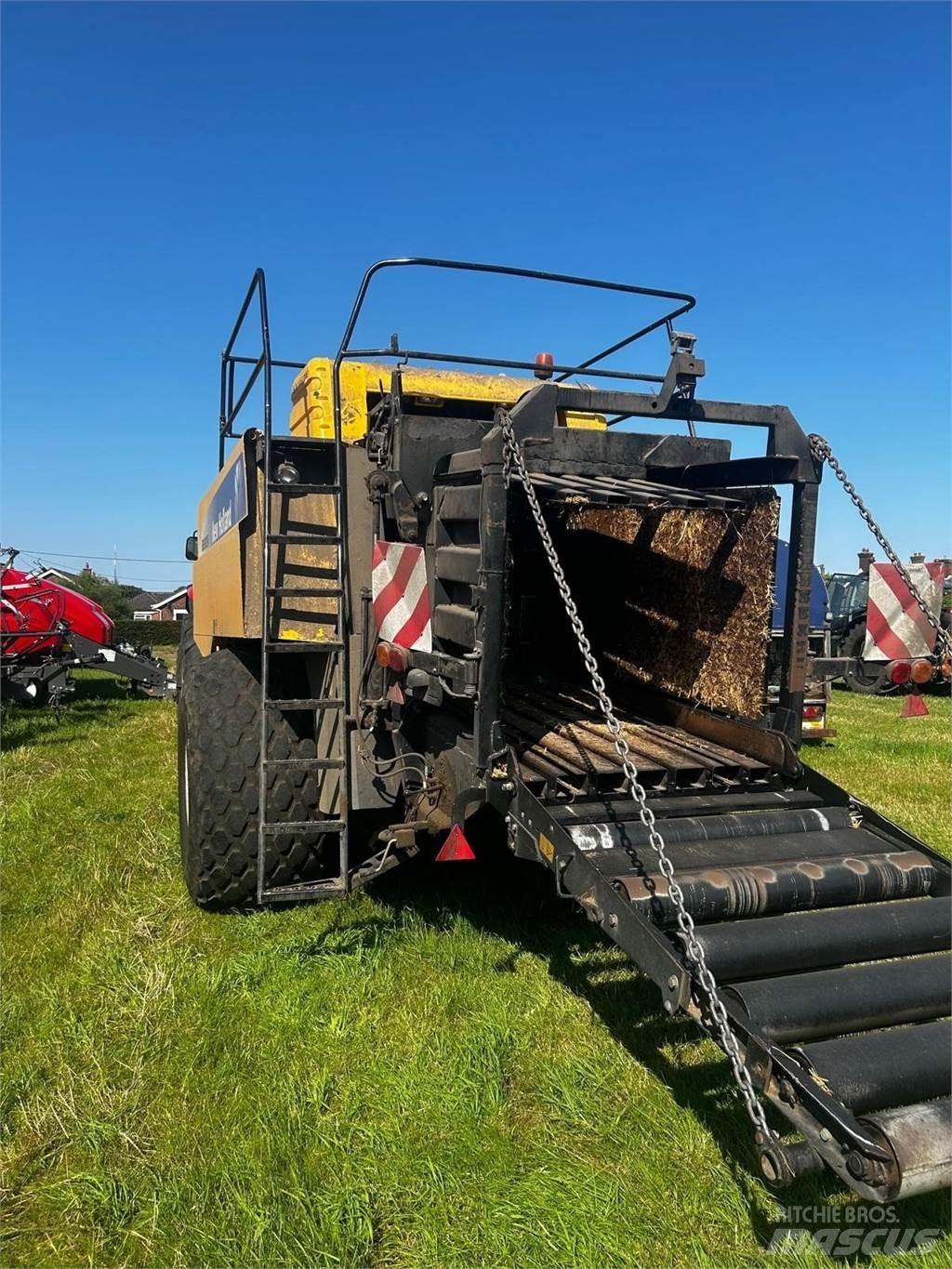 New Holland BB9090 方捆打捆机