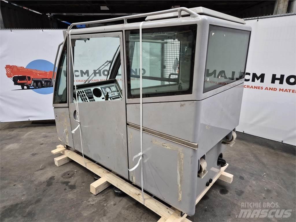  C.T.2 upper cabin 驾驶室与内部
