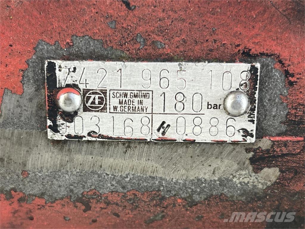  Steering box 180bar 起重机配件设备