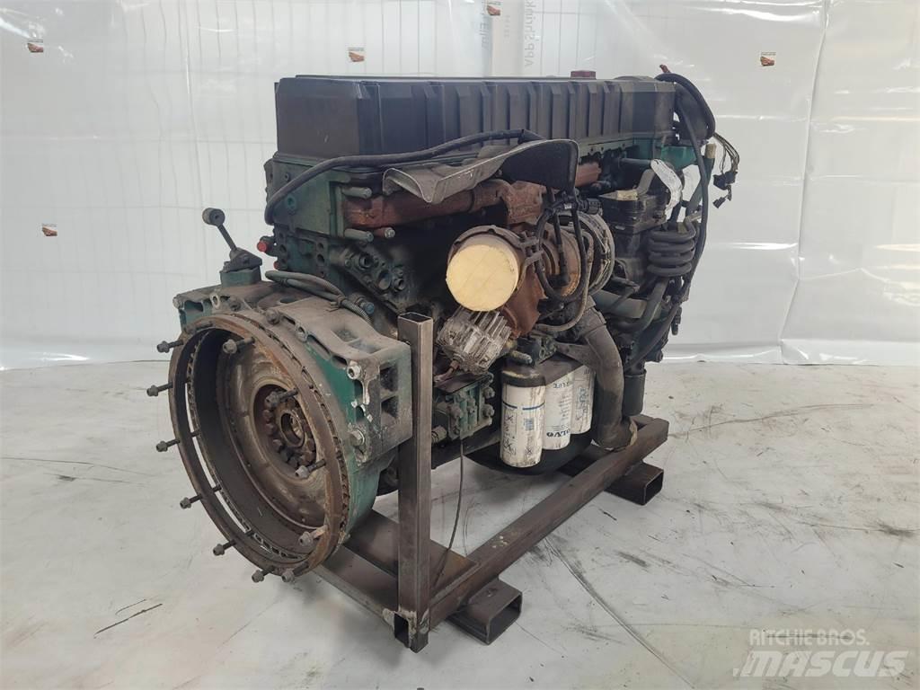 Volvo D12 发动机