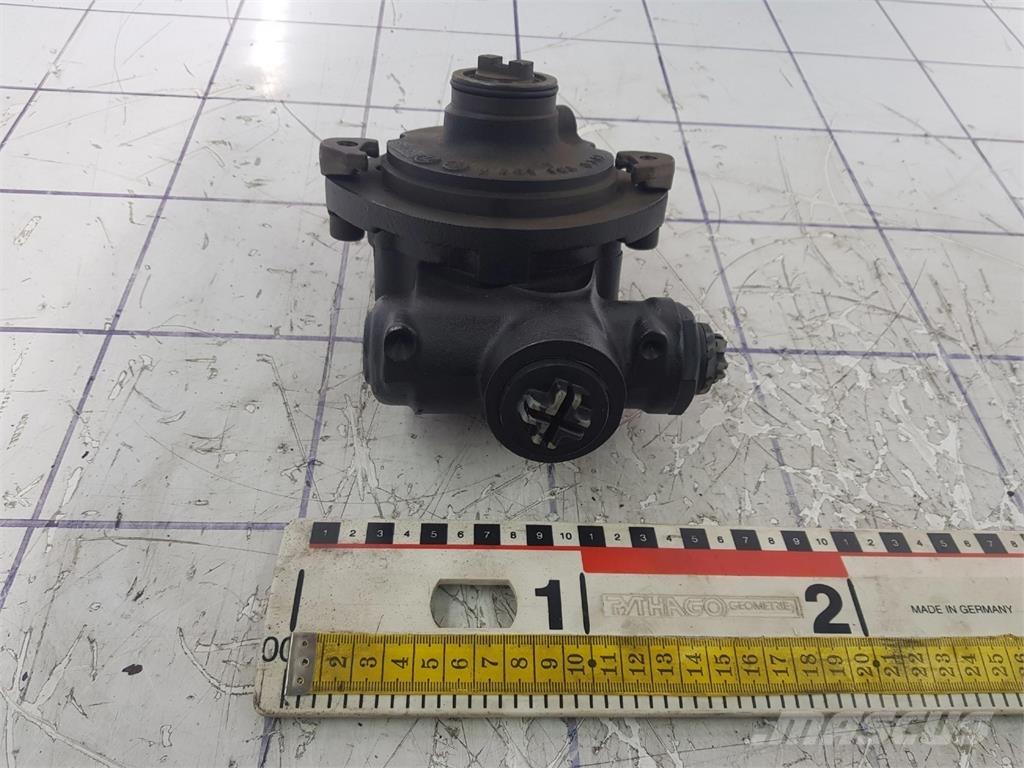 ZF steering pump 起重机配件设备