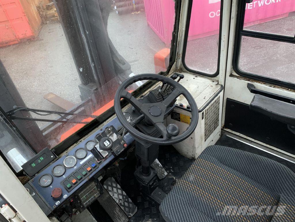 Svetruck 13,6-120-32 柴油叉车